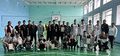 В Новобурасском районе состоялся турнир по волейболу среди юношей на Кубок главы района