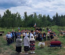 В Новобурасском районе состоялась церемония перезахоронения останков бойца Красной Армии, погибшего при обороне Сталинграда