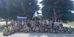 В преддверии Дня России в Новобурасском районе дан старт Всероссийской акции «Флаги России»