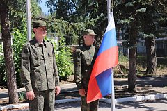 Юные гвардейцы приступили к военным учебным сборам