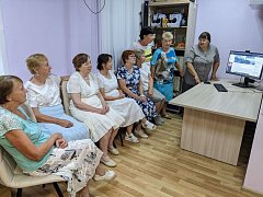 Информационно-просветительская работа с пожилыми гражданами