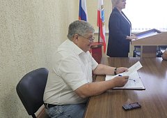 Состоялось внеочередное заседание Новобурасского муниципального Собрания