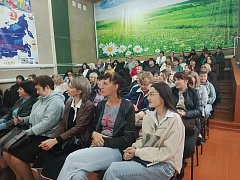 «Семья — источник любви и взаимопонимания»: как это обсуждали на родительском собрании