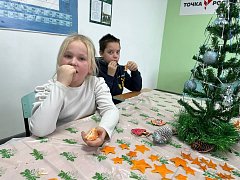 Эко-магия своими руками: юные натуралисты создали ароматную гирлянду из мандариновой кожуры