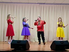 В селе Аряш Новобурасского района состоялся концерт, посвященный памяти Лидии Руслановой "Песня - душа народа"
