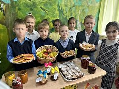 ЯРМАРКА! ЯРМАРКА! ЗВОНКАЯ И ЯРКАЯ!