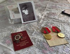 Глава Новобурасского района Алексей Воробьев посетил вдову участника Великой Отечественной войны 