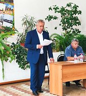 Глава Новобурасского района провел встречу с жителями Белоярского сельского поселения