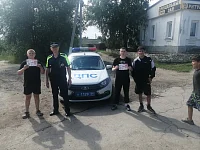 В р. п. Новые Бурасы сотрудники Госавтоинспекции провели акцию «Ребенок-пассажир»