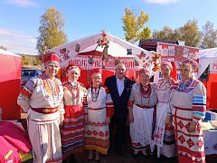 "Серебряные" волонтёры Новобурасского центра социального обслуживания населения стали участниками фестиваля мордовской культуры «Шумбрат, ялгат!»
