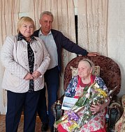 Жительница Новобурасского района Анастасия Герасимовна Кузьмина отмечает свой 102-й День Рождения!