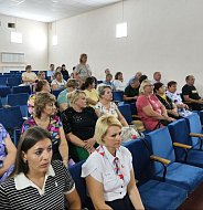 В Тепловском сельском поселении Новобурасского муниципального района состоялась встреча главы Новобурасского района Алексея Воробьёва с жителями поселения