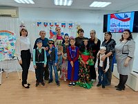  Парад национальных костюмов