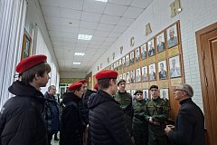 Встреча учащихся Новобурасского района с Героем России