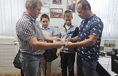 Акция "Собери ребенка в школу" продолжается