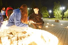 Саратовцы выложили из 12 тысяч свечей портрет медицинской сестры 