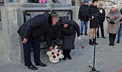 В Новобурасском районе состоялось торжественное мероприятие, посвящённое зажжению Вечного огня