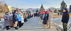 В Новобурасском районе состоялось торжественное мероприятие, посвящённое зажжению Вечного огня