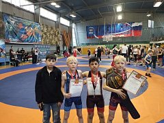 Поздравляем ребят и тренера с наградами