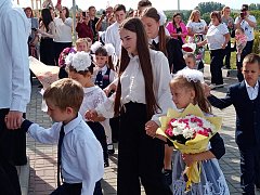 В образовательных учреждениях Новобурасского района состоялись торжественные линейки, посвященные Дню знаний