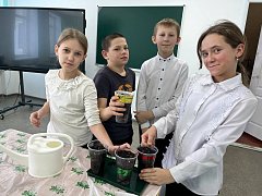 На Экостанции кипит работа по созданию самого душевного подарка — живых цветов к весеннему празднику