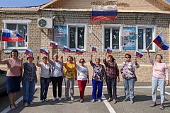 В преддверии Дня России в Новобурасском районе дан старт Всероссийской акции «Флаги России»