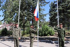 Юные гвардейцы приступили к военным учебным сборам