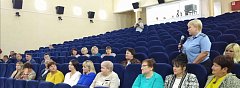 Губернатор области Роман Бусаргин провел встречу с семьями военнослужащих из Новобурасского района, принимающих участие в специальной военной операции