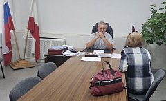 Глава Новобурасского района Алексей Воробьёв провёл приём граждан по широкому спектру вопросов