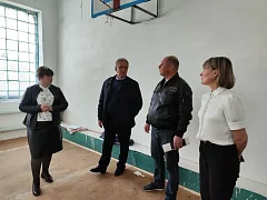 Завершаются ремонтные работы в спортивном зале начальной школы
