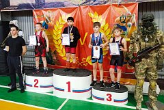 Поздравляем ребят и тренера с победой