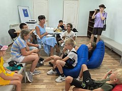 Формируют у детей чувство гордости за свою страну