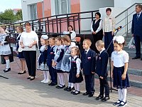 В образовательных учреждениях Новобурасского района состоялись торжественные линейки, посвященные Дню знаний