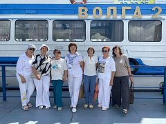 Пенсионеры Новобурасского района совершили увлекательную прогулку на теплоходе по Волге